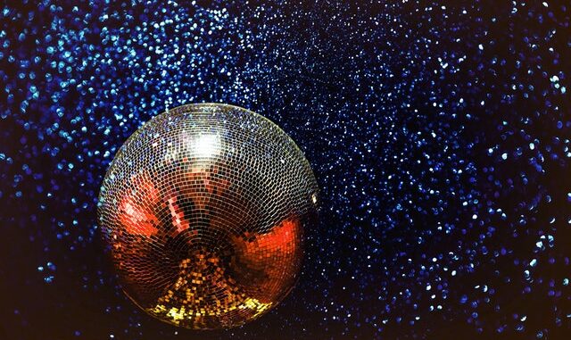Discokuglen er uundværlig til discofesten!